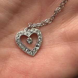 Elegant Silver Heart Pendant Necklace